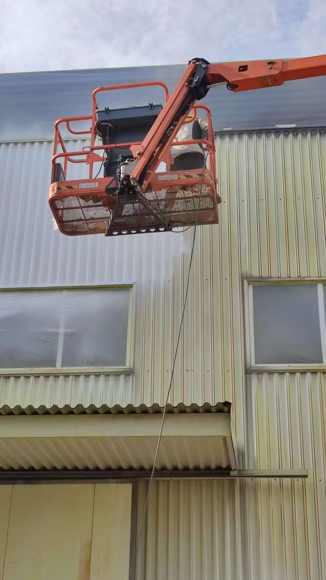 四川东荷建筑工程有限公司办公及生产基地实景
