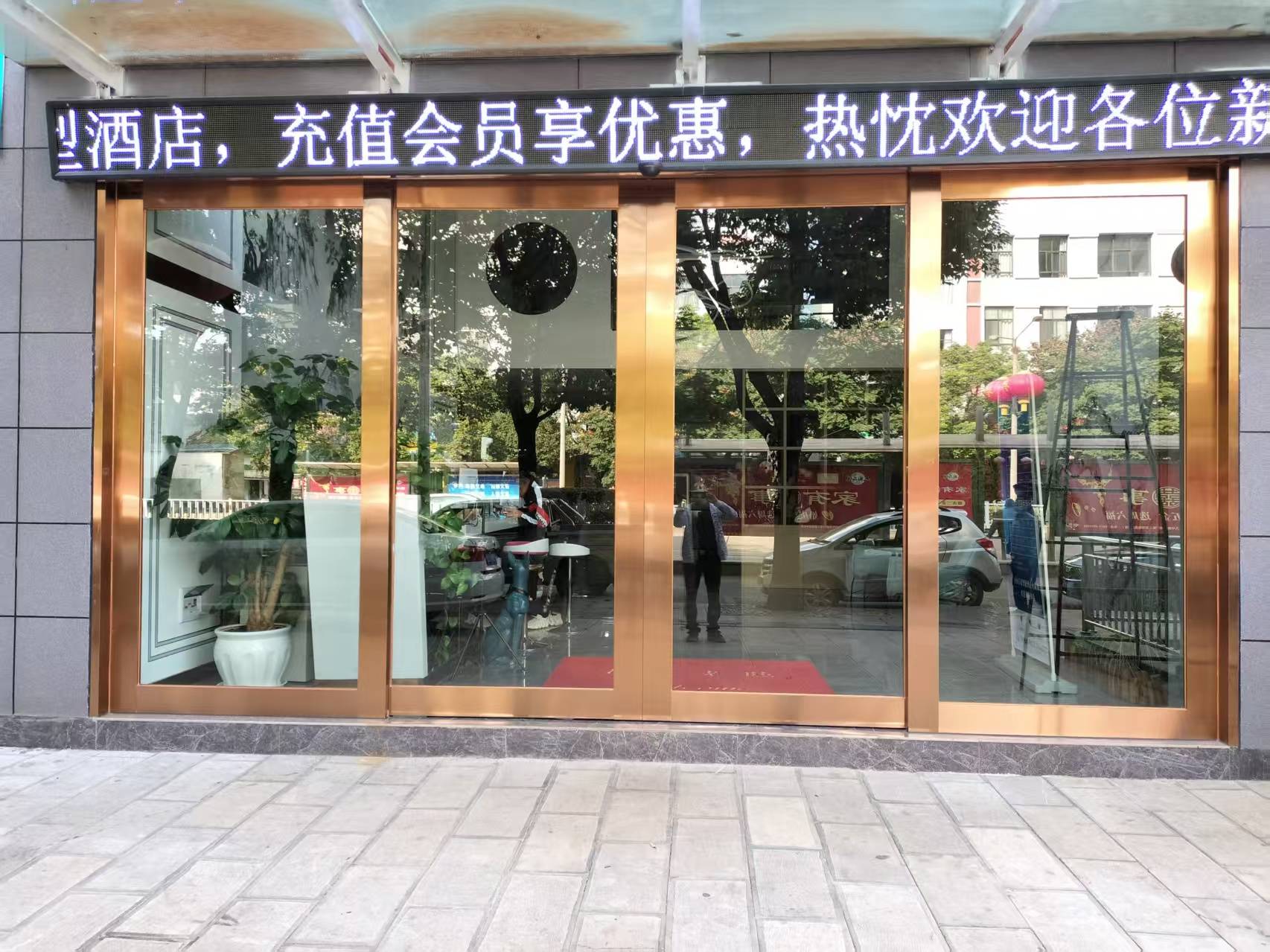 2026年宜宾写字楼人行摆闸优选参考：人行通道闸/停车道闸系统/兴文电动伸缩门厂家/专业品牌与本土服务深度解析