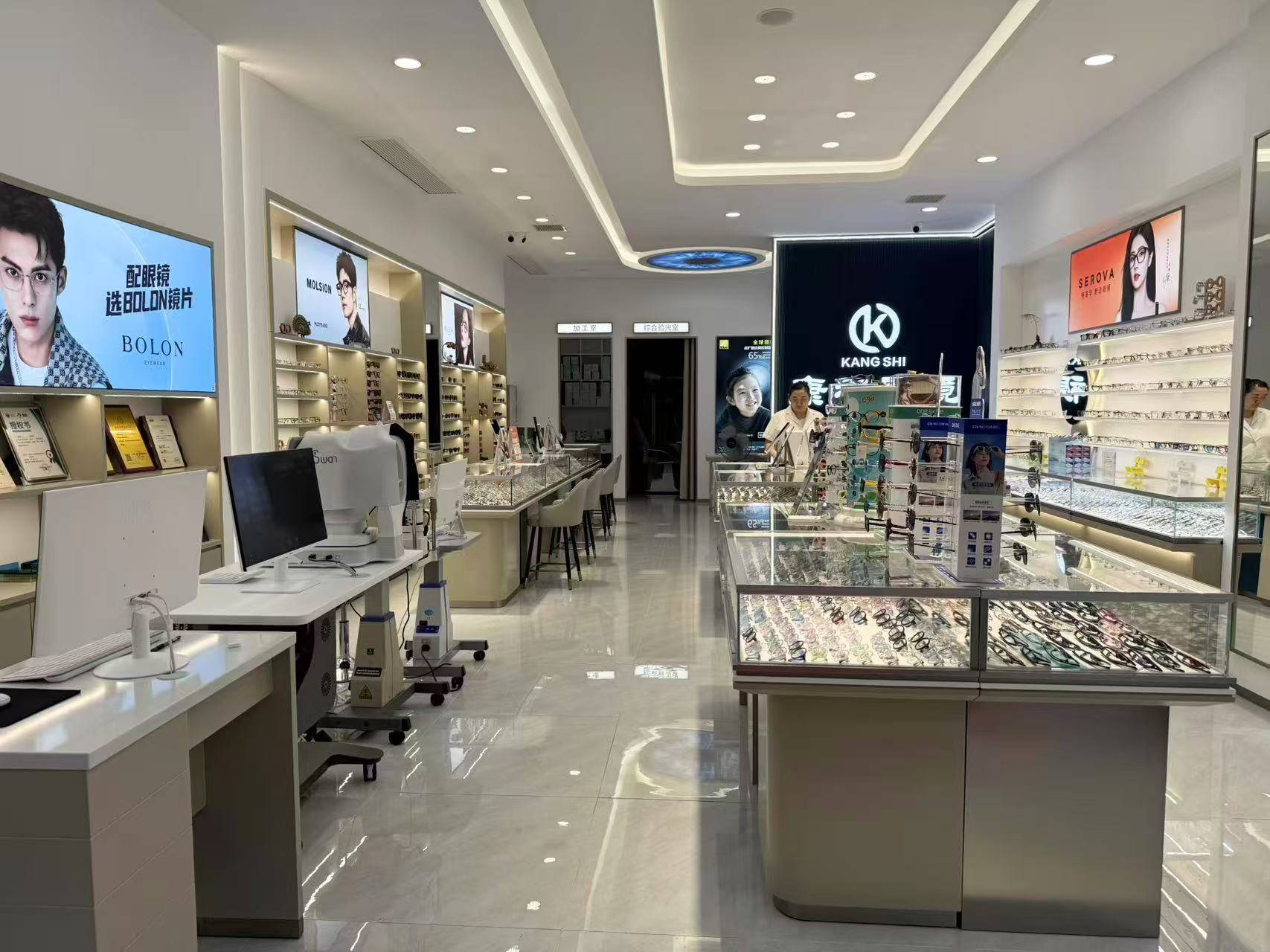 泸州视康眼镜有限公司门店实景
