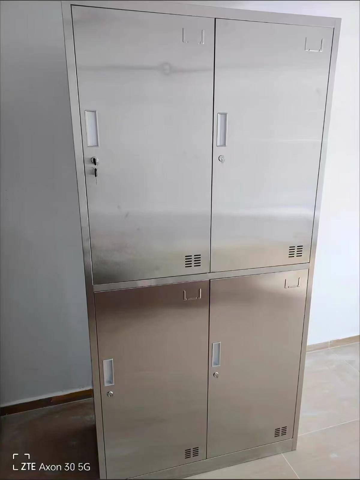 不锈钢柜体加工车间实拍