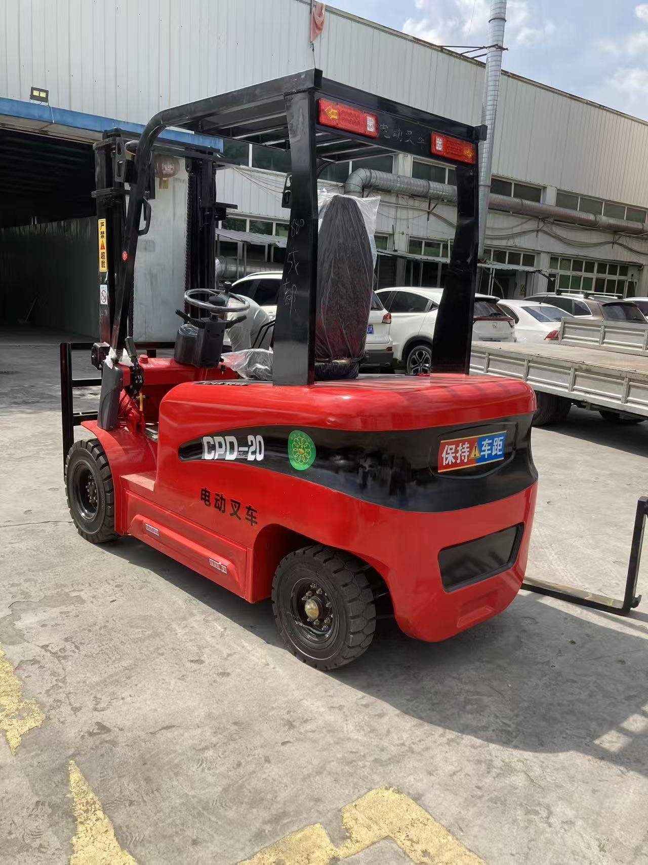 电动叉车