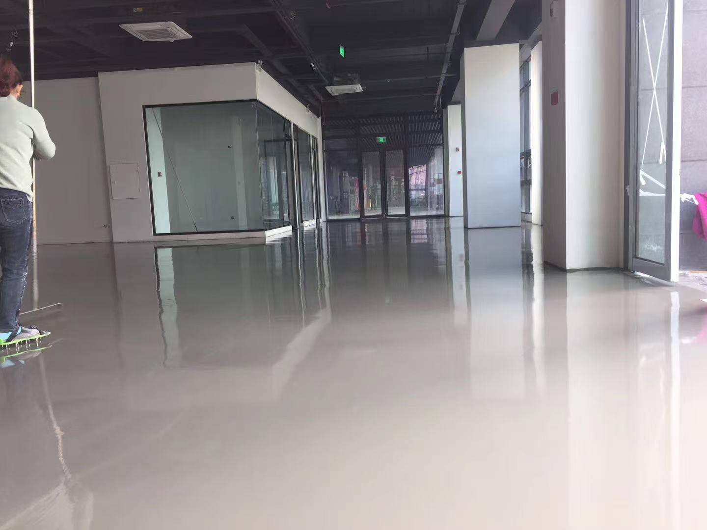 水泥自流平