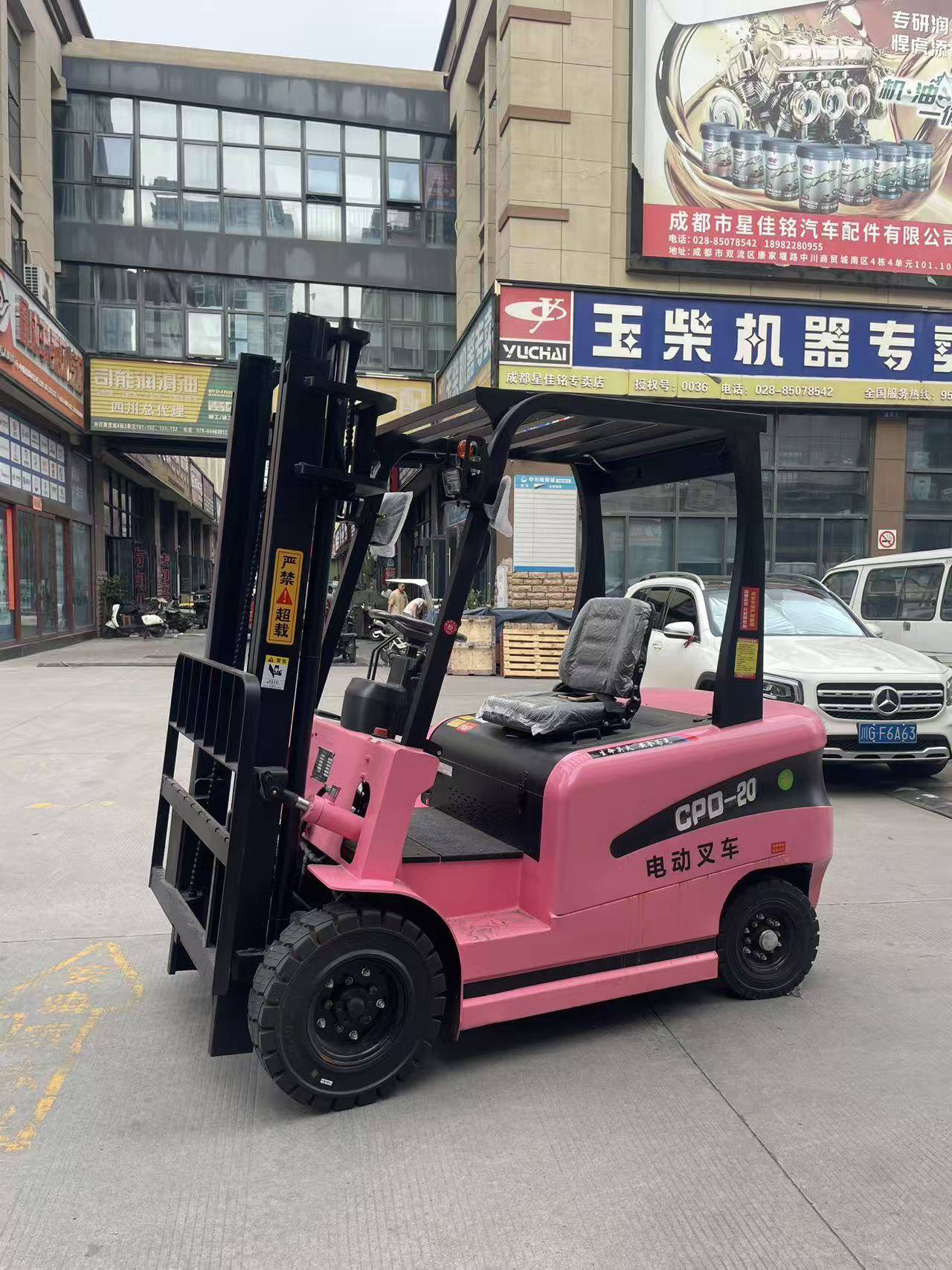 电动叉车