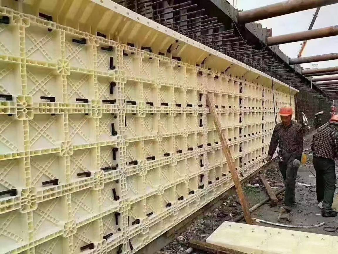 新都区清垣建材模板制造厂实景