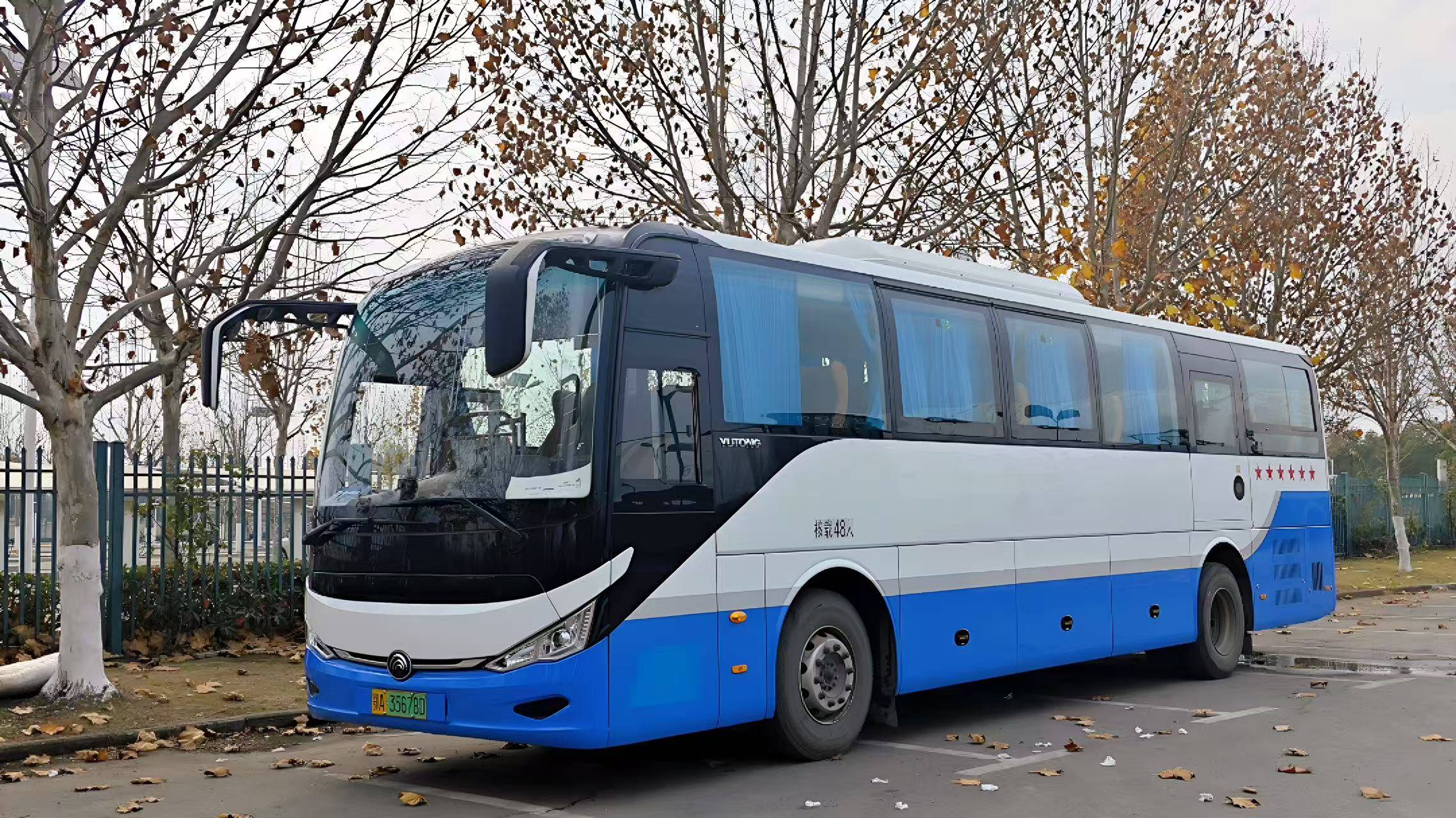 别克GL8商务车