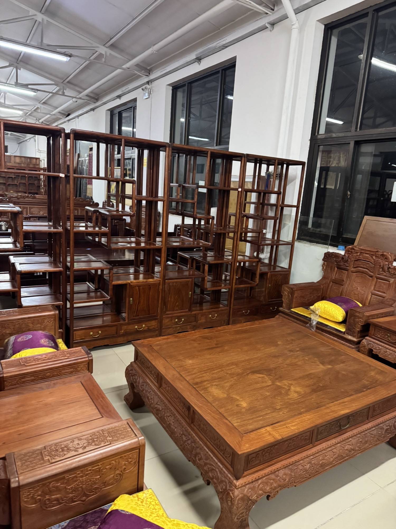 北京鸿轩居红木家具有限公司展厅实景