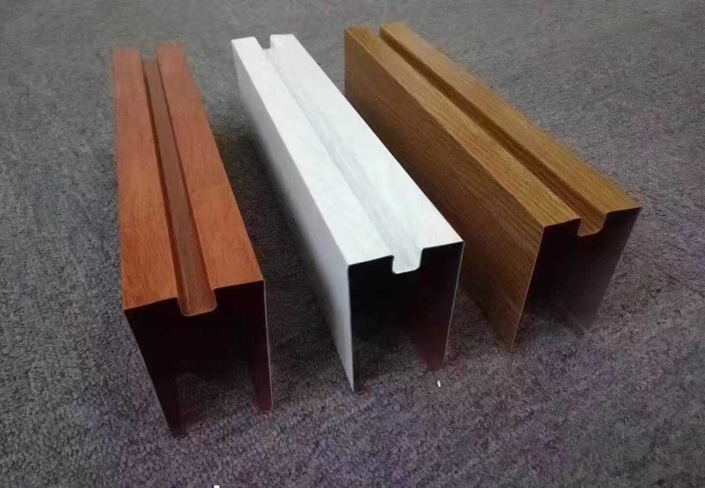石膏板