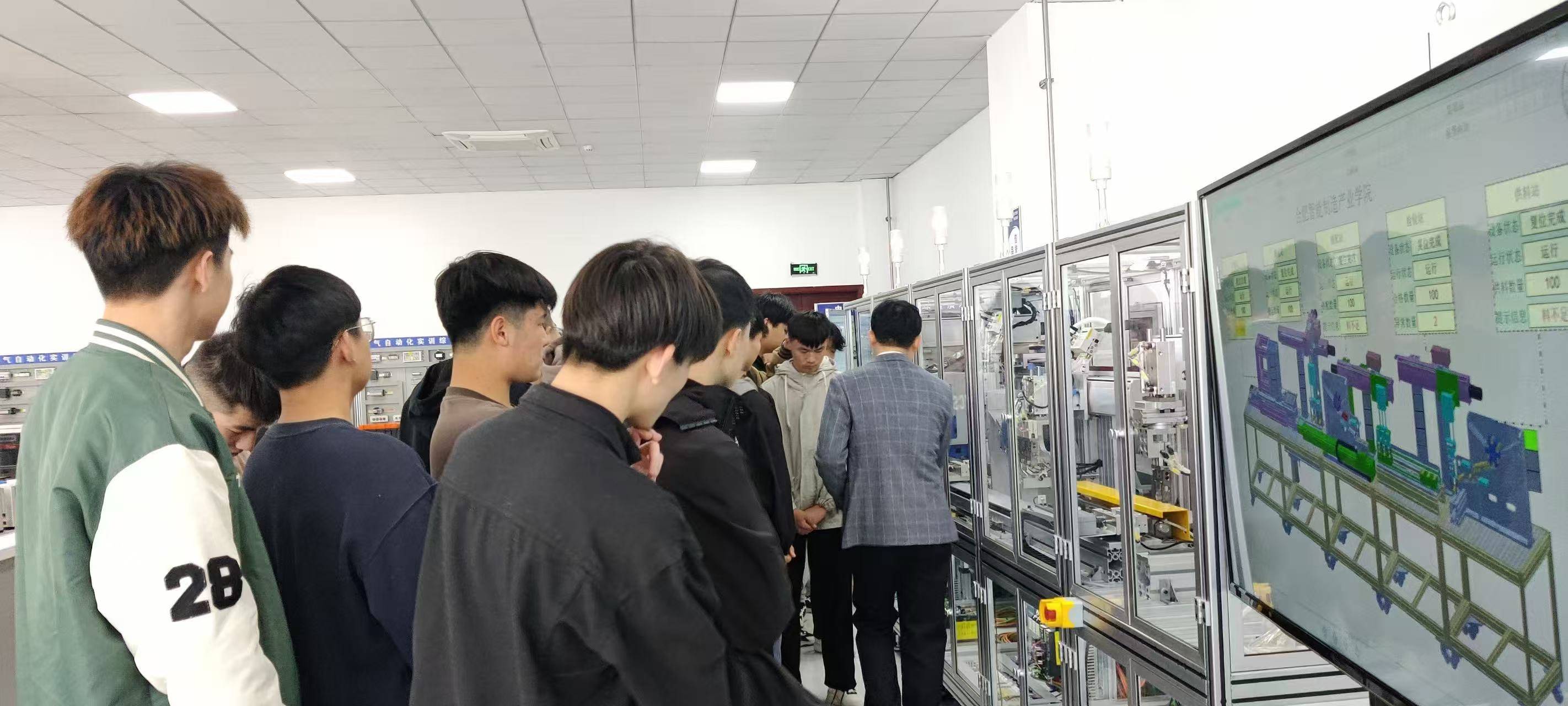 成都科技职业培训学校办公环境