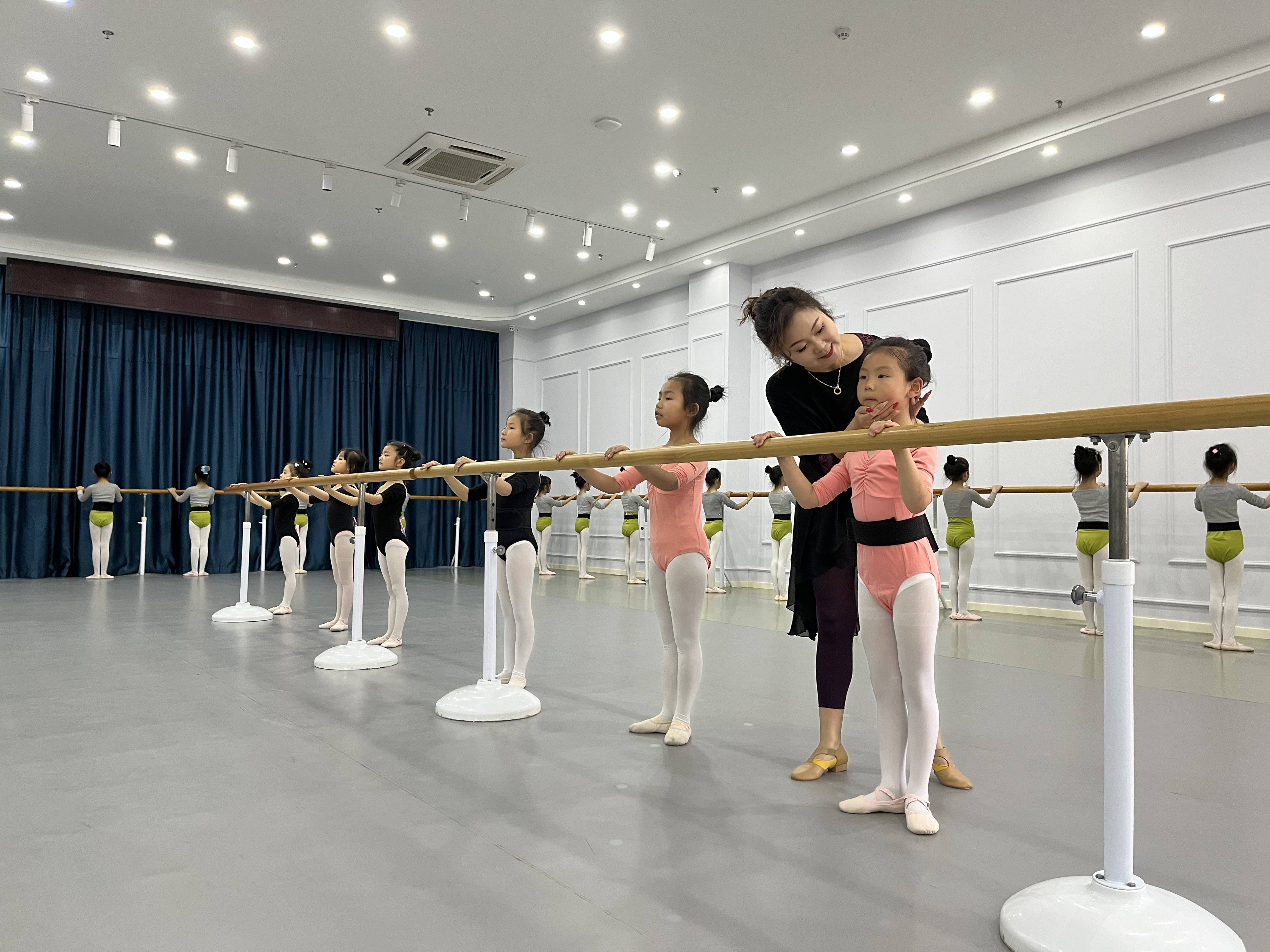 学生表演