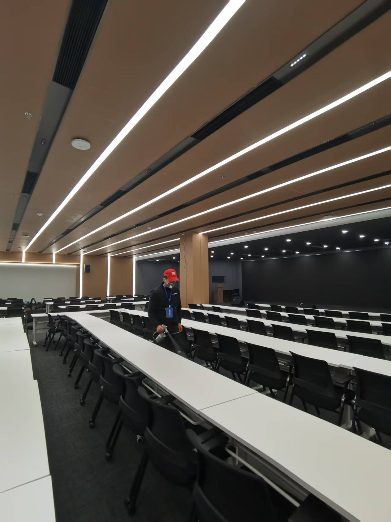 成都优境环保科技有限公司办公及治理场景图片素材