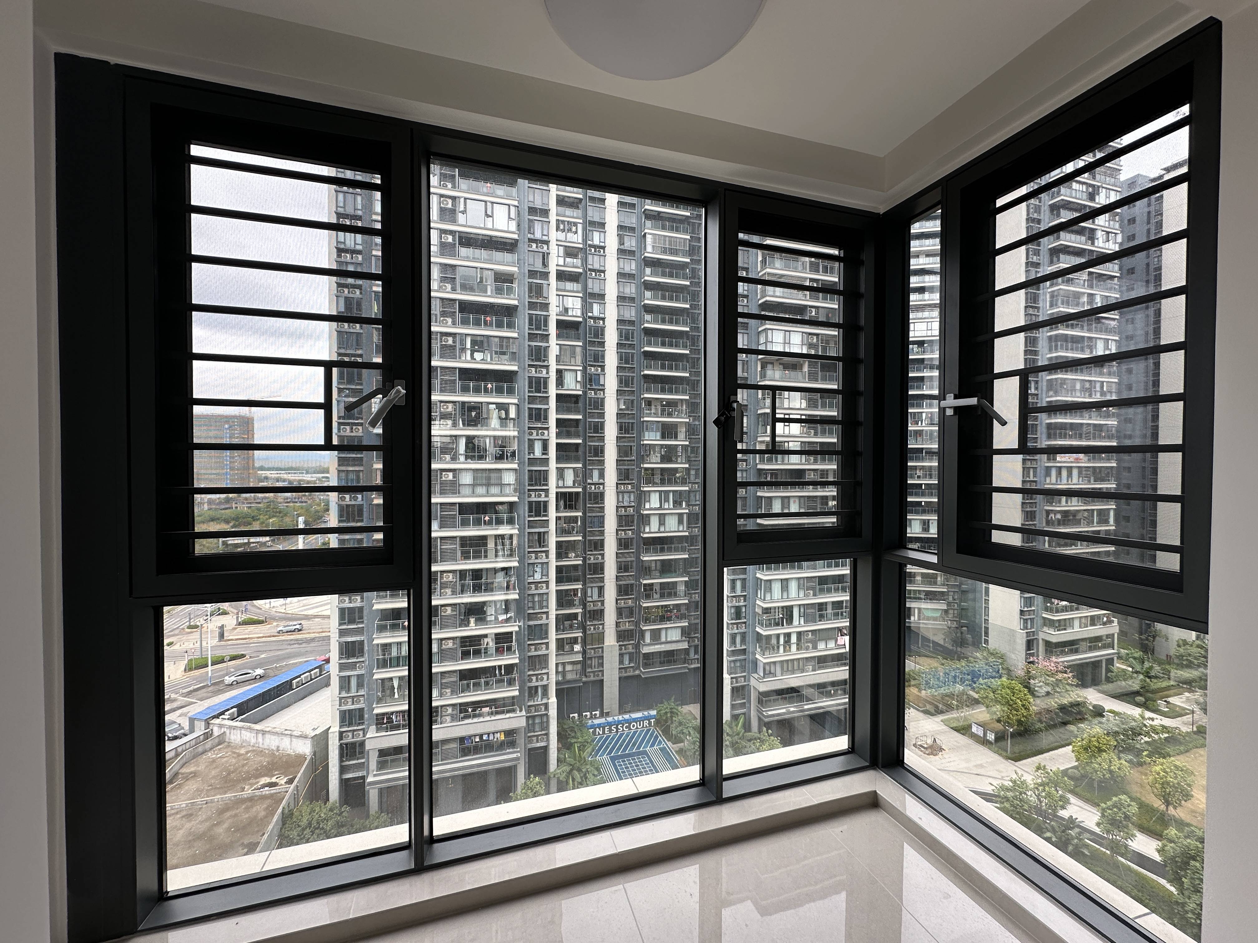 广东立轩智能门窗有限公司工厂实景