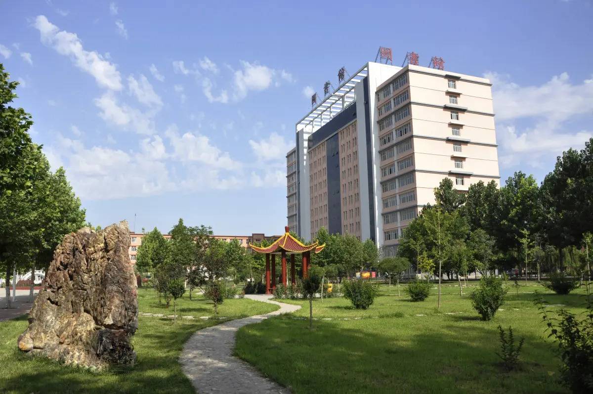 保定虎振技工学校校园环境