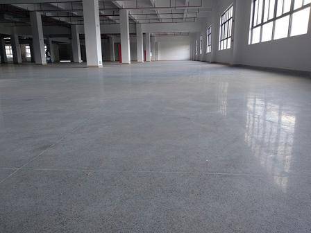 漆色彩虹新广东地坪工程施工现场