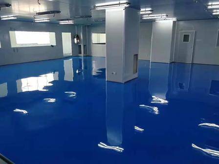 广东运动场地面层施工