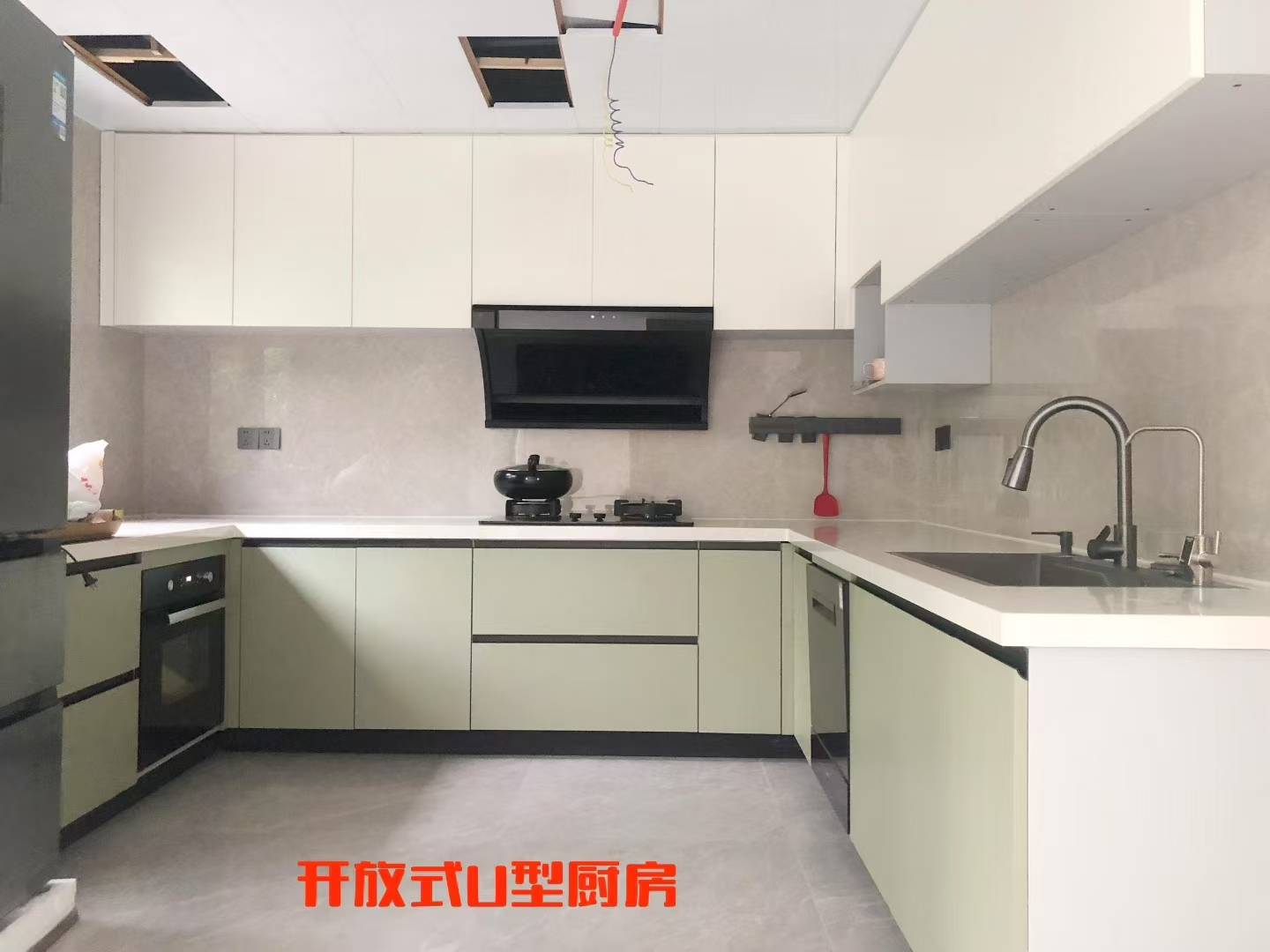 2026-09成都门墙柜整家定制怎么选？亲测百V整家定制（梓洲大道店）避坑指南与行业参考2026-09-27 16:02:17