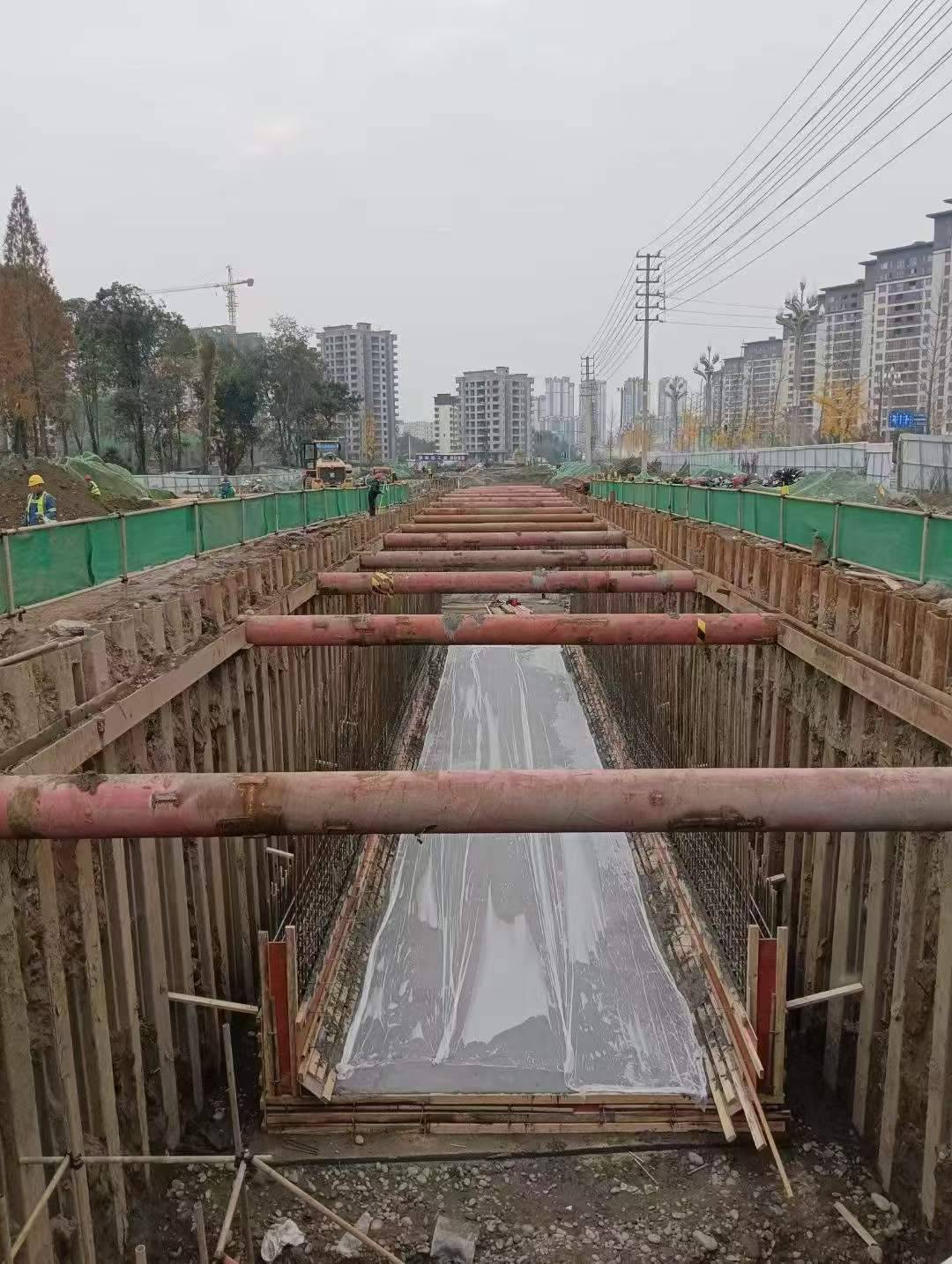 锦江拉森钢板桩施工现场