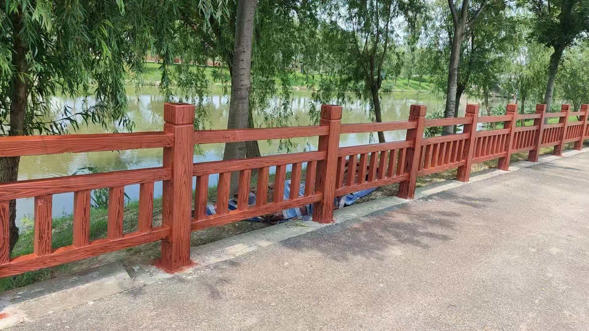 成都生态园区仿竹栏杆项目