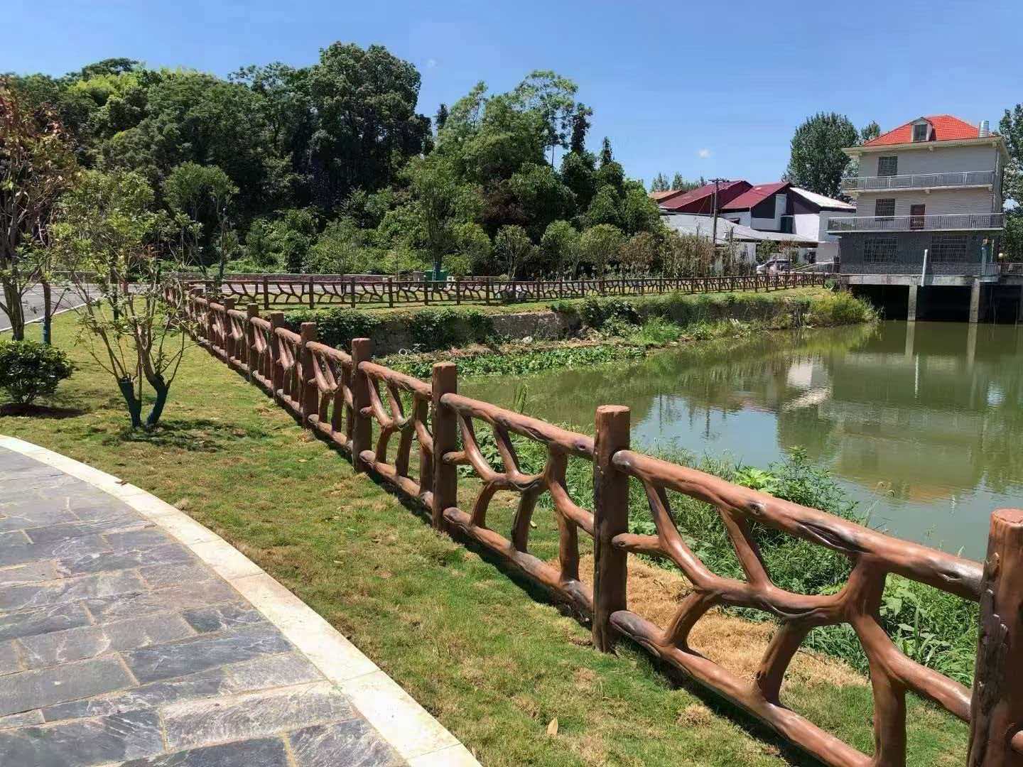 成都水泥仿木栏杆
