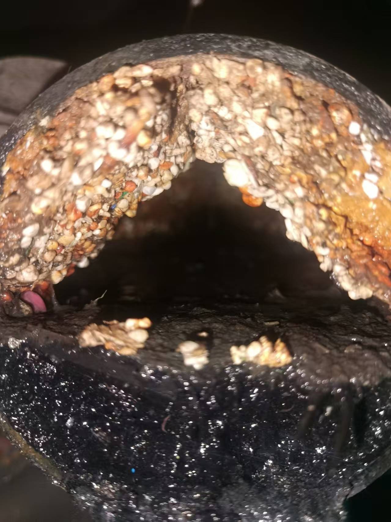 阿坝市政管网维护现场