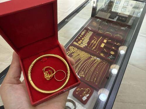秀英名品