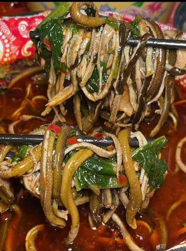 乐山市市中区家飞姐餐饮店（个体工商户）