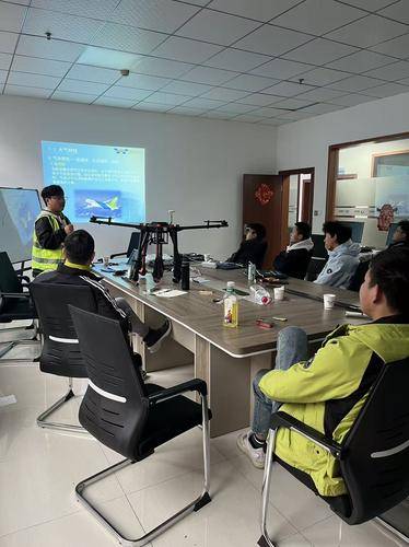 湖南德聚洪飞无人机培训基地