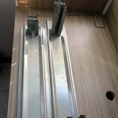泊头市峰盛金属制品有限公司