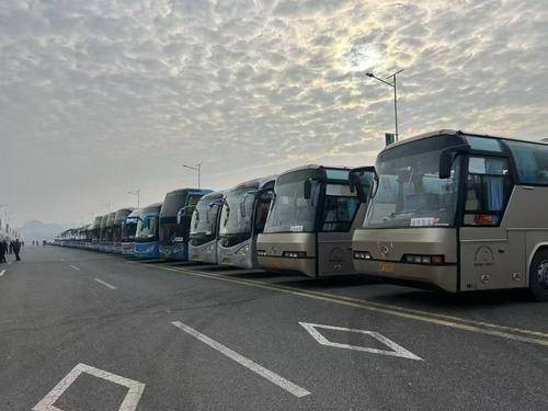 四川旌湖海外旅游汽车有限公司