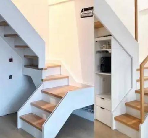 四川焱阳天楼梯有限公司