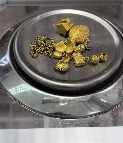 南昌高新区新奢珠宝行