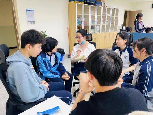 成外学校
