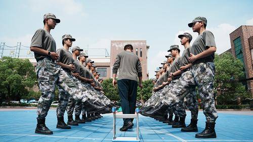 现代技工学校