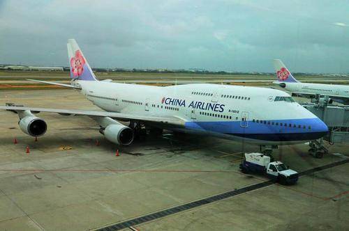 深圳市瑞通顺( 联系电话：17666111742 邮箱地址：2291175419@qq.com)供应链有限公司