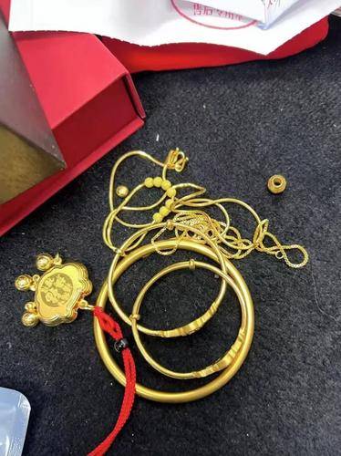 聚宝盆黄金奢品回收
