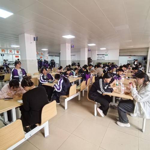 鲁能巴蜀数智学校