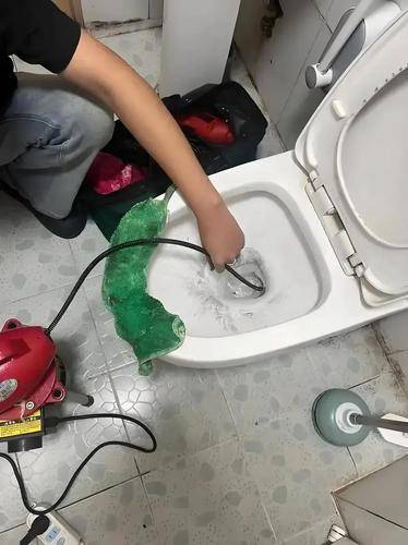 居顺联