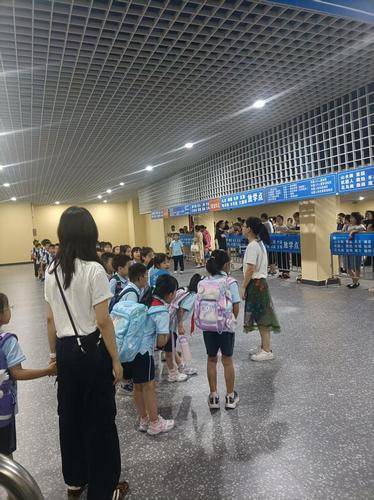滨江区江滨花园周边小学作文辅导:滨江区伟业路地铁站附近的小学补习班/实操方法与机构选择推荐 滨江区江滨花园周边小学作文辅导:滨江区伟业路地铁站附近的小学补习班/实操方法与机构选择推荐