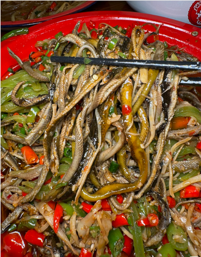 乐山市市中区家飞姐餐饮店（个体工商户）