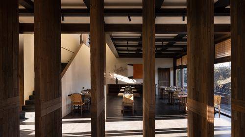 半渡安那达野奢度假庄园