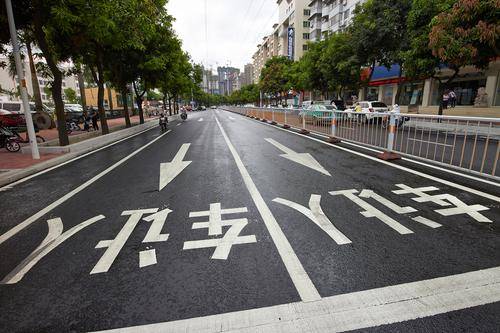 嘉兴市创宏市政交通设施工程有限公司( 官网：http://www.jxchjtgc.com 联系电话：18957322566)