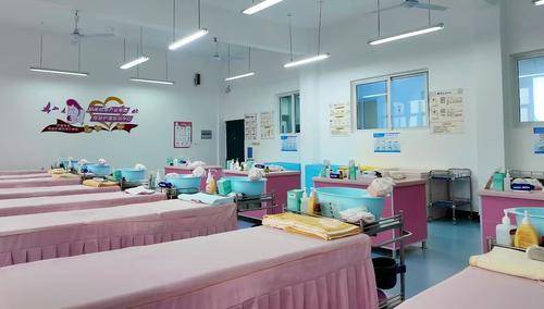 湖南建康技工学校有限公司