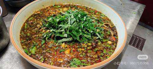 河畔小院临江鳝丝