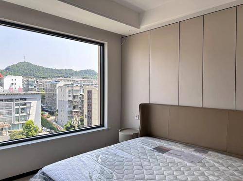 南充业之峰峰巢装饰有限公司